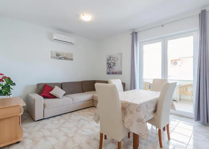 아파트 Cozy In With Kitchen *